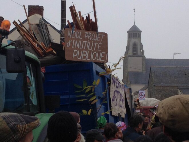 Manifestation contre l'aéroport de Notre-Dame-des-Landes, 17/11/12 (JL) Manifestation contre l'aéroport de Notre-Dame-des-Landes, 17/11/12 (JL)
